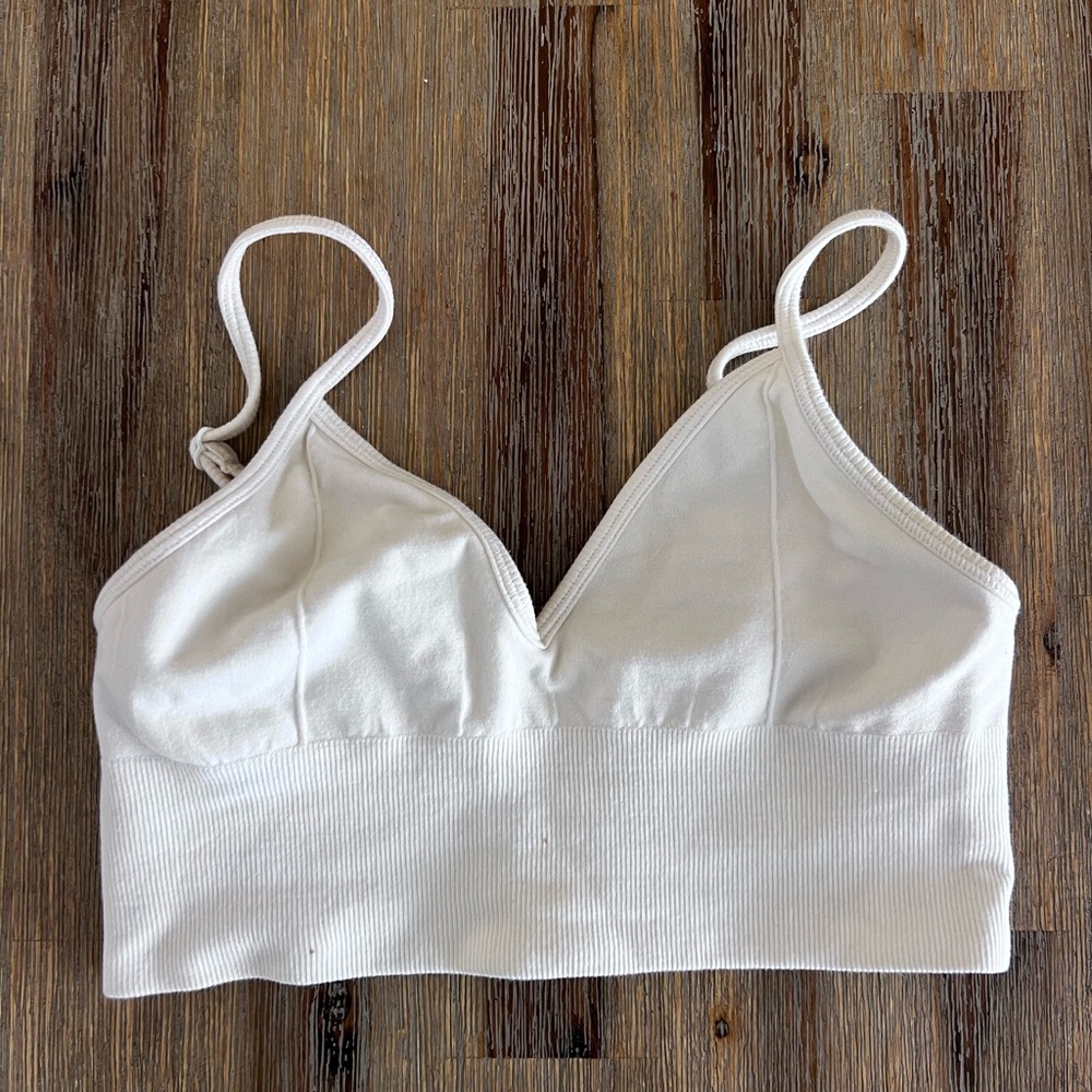 ALO Yoga Cream Bandeau